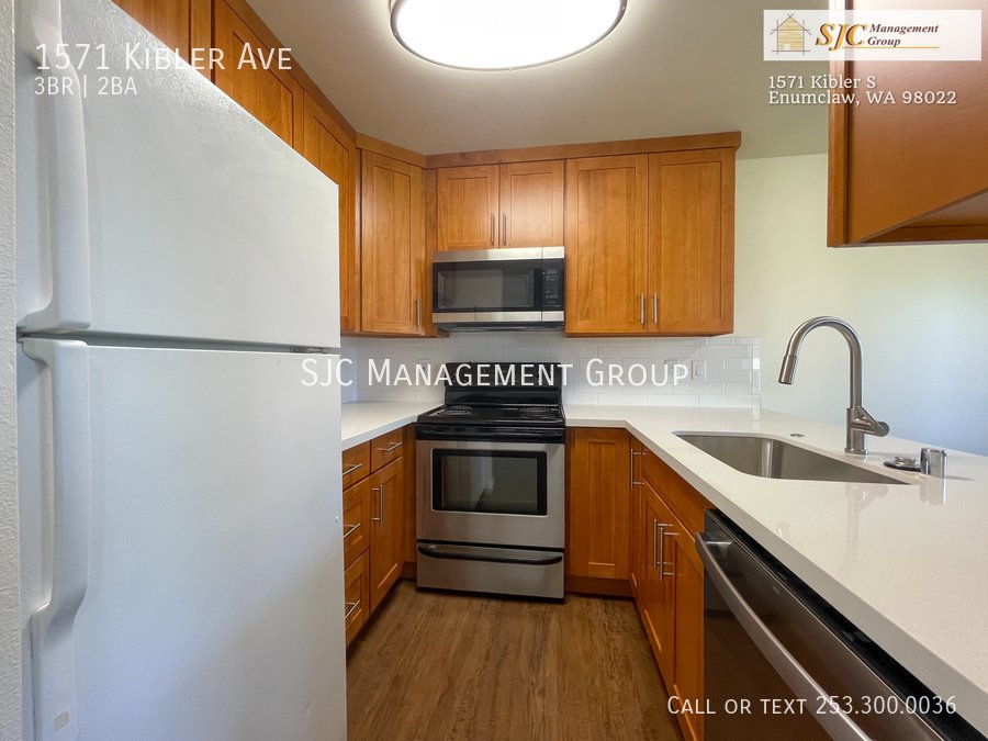 Three Bedroom/Two Bath Updated Townhome for Rent property image