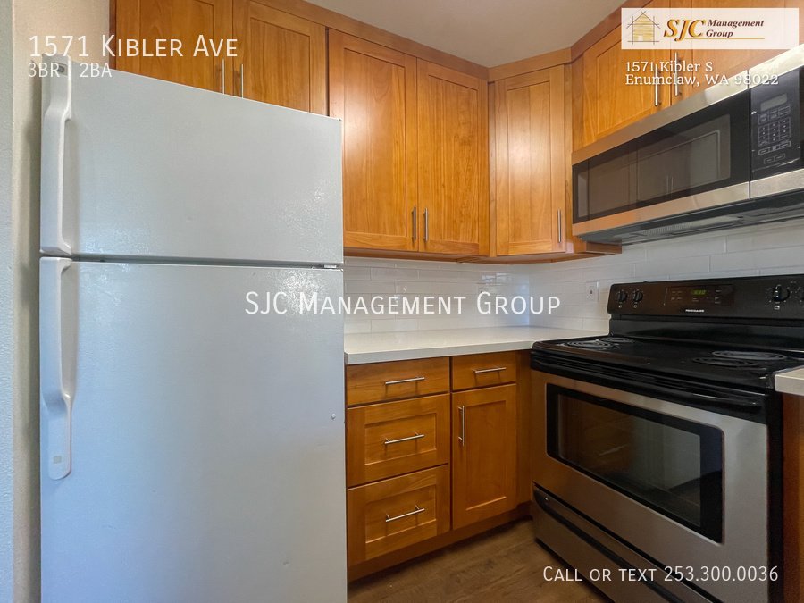 Three Bedroom/Two Bath Updated Townhome for Rent property image