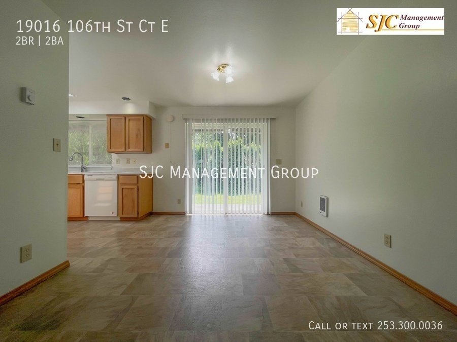 One story duplex for rent in Bonney Lake property image