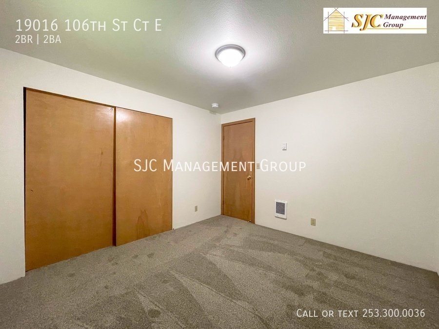 One story duplex for rent in Bonney Lake property image