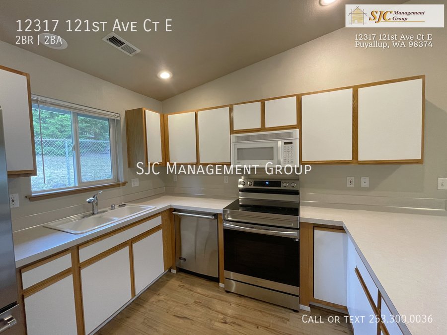 2 Bedroom 2 Bath Duplex. Great Location! property image