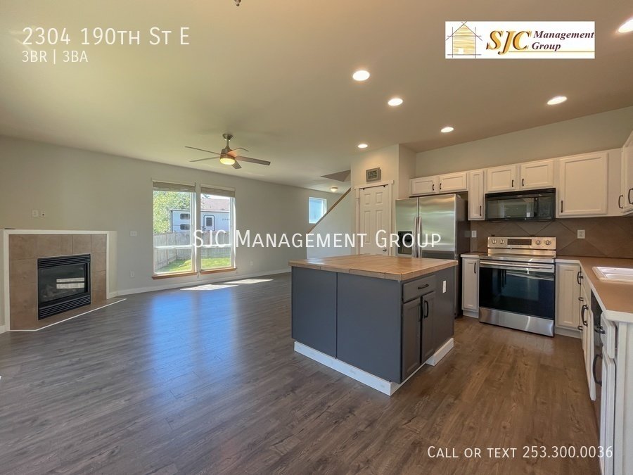 Three bedroom (+bonus room) 2.5 bath South Tacoma property image