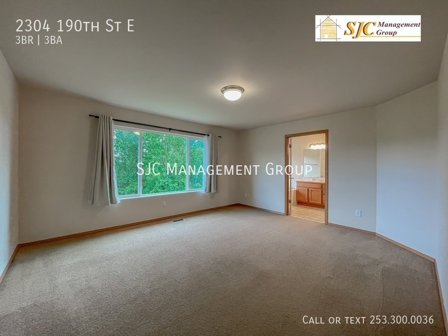 Three bedroom (+bonus room) 2.5 bath South Tacoma property image