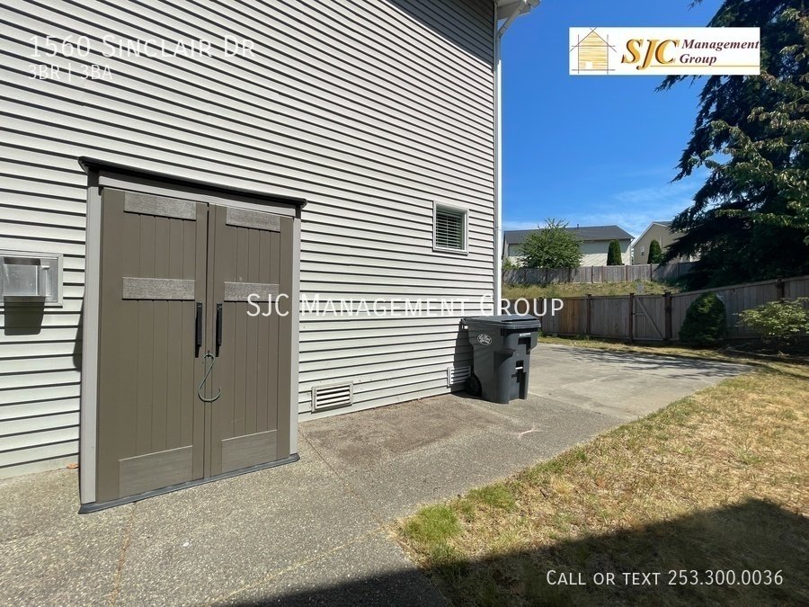Three Bedroom 2.5 bath home for rent in Dupont property image