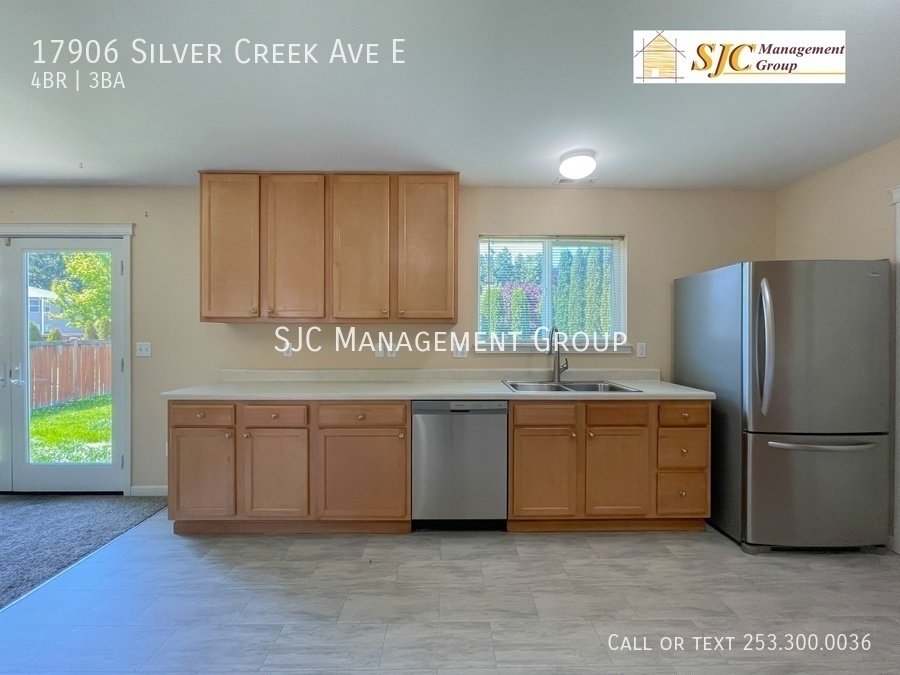 Four bedroom 2.25 bath home for rent in Puyallup South Hill property image