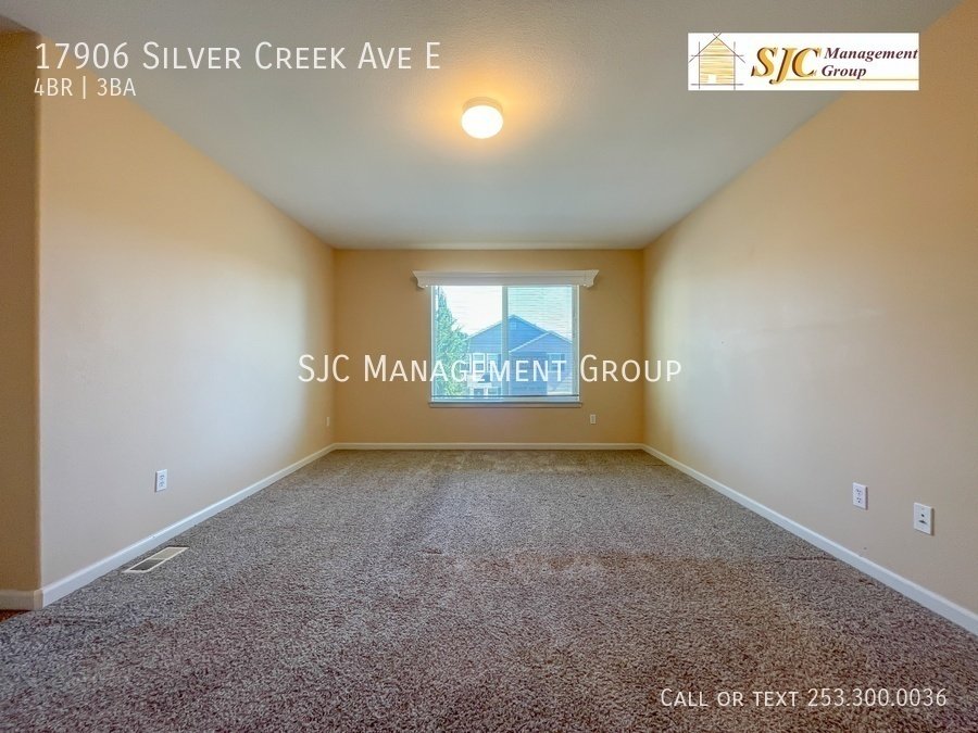 Four bedroom 2.25 bath home for rent in Puyallup South Hill property image