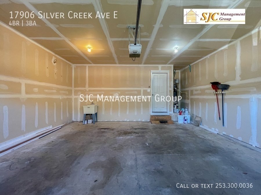 Four bedroom 2.25 bath home for rent in Puyallup South Hill property image