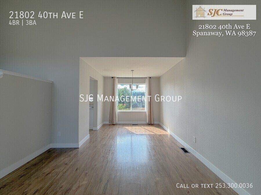 Spacious 4 bedroom Spanaway home, Huge yard property image