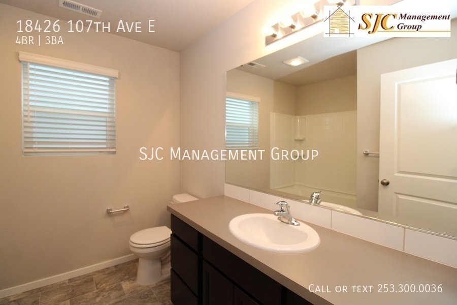 Newer 4 bedroom with large loft, home for rent in South Hill, Puyallup property image