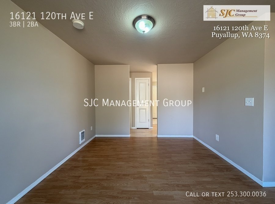 Lovely South Hill Rambler  3 bedrooms, Bonus Room +Huge yard! property image