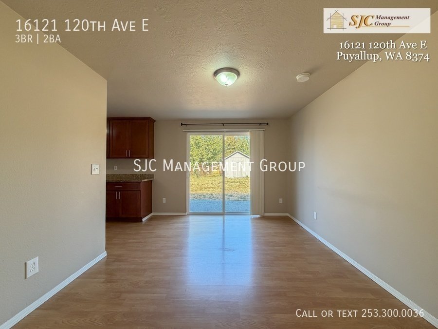 Lovely South Hill Rambler  3 bedrooms, Bonus Room +Huge yard! property image
