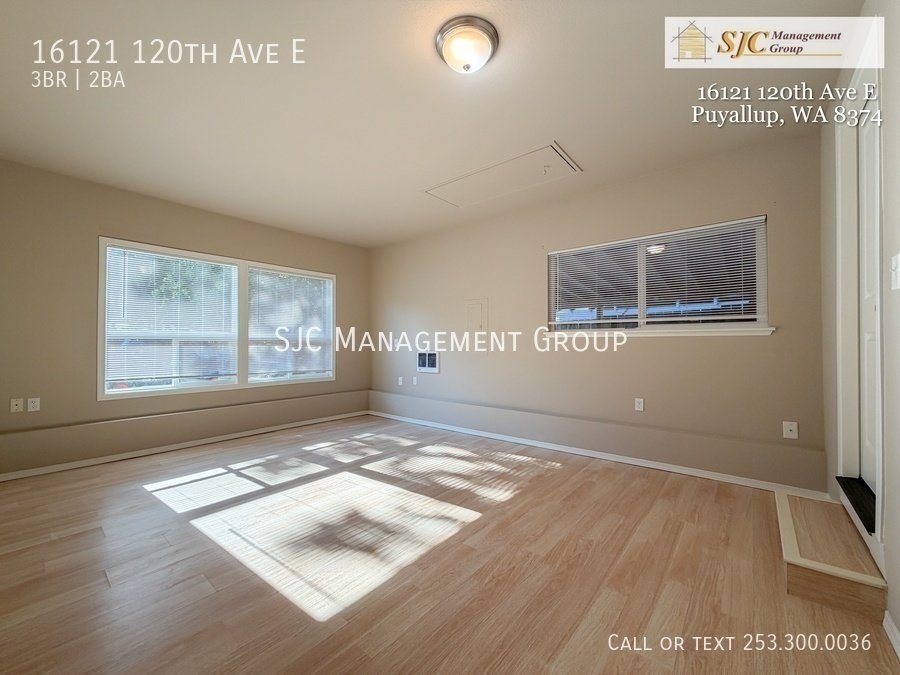 Lovely South Hill Rambler  3 bedrooms, Bonus Room +Huge yard! property image