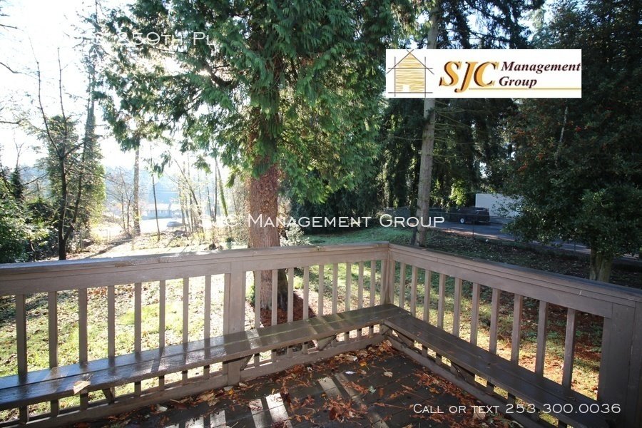 One story home for rent in Kent. property image