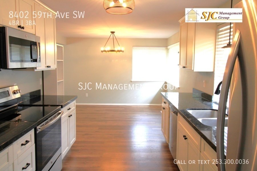 Four bedroom 2.5 Bath home for rent in Lakewood property image