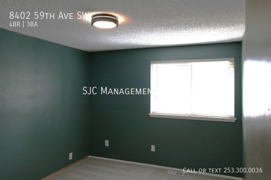 Four bedroom 2.5 Bath home for rent in Lakewood property image