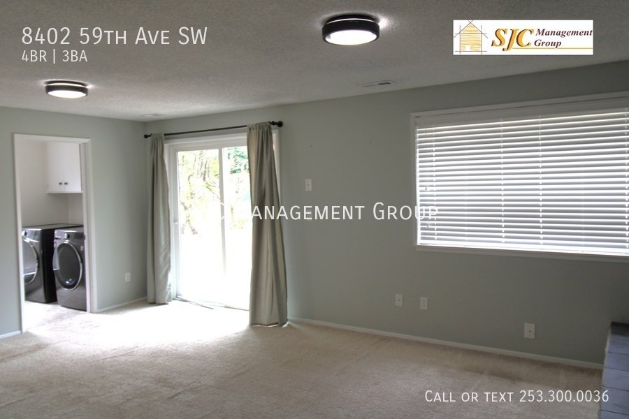 Four bedroom 2.5 Bath home for rent in Lakewood property image
