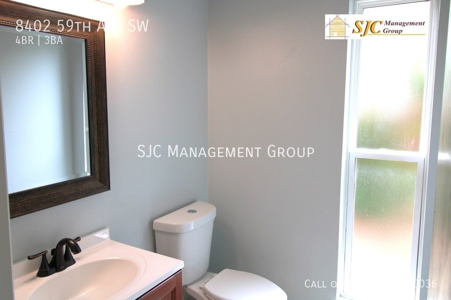 Four bedroom 2.5 Bath home for rent in Lakewood property image