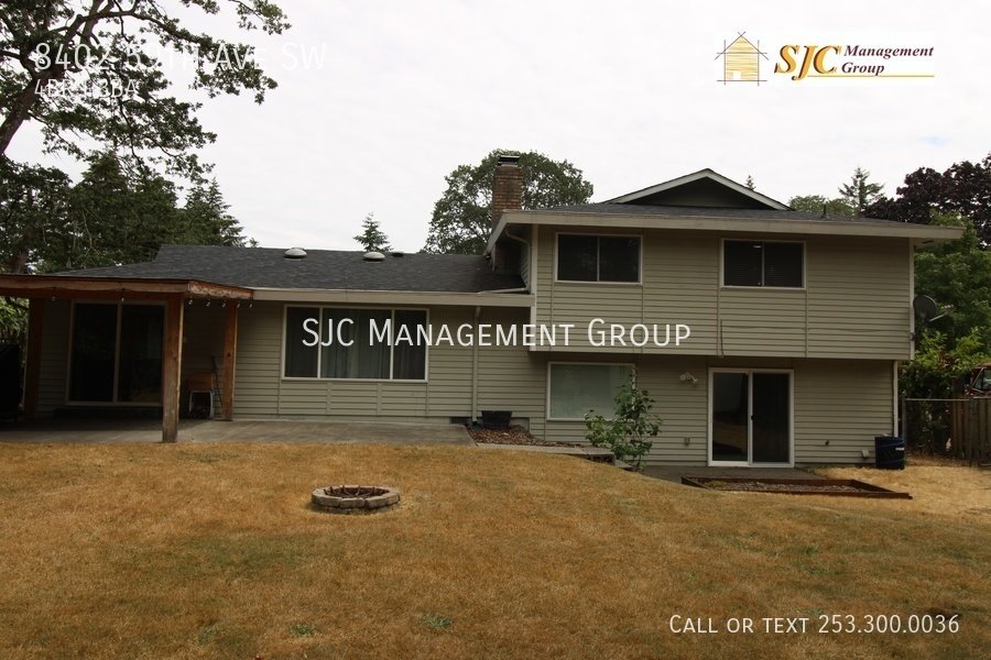 Four bedroom 2.5 Bath home for rent in Lakewood property image