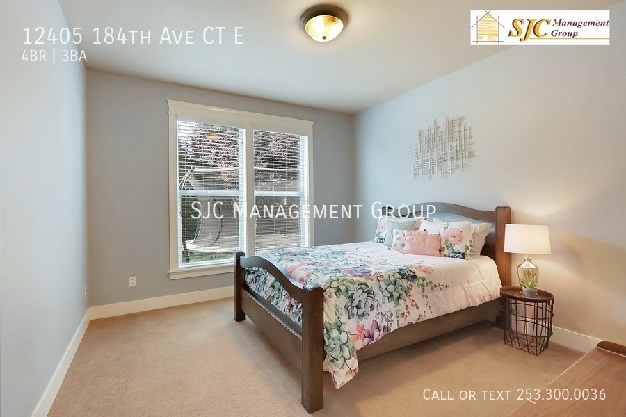 Four Bedroom three bath home for rent in Falling Water Bonney Lake property image