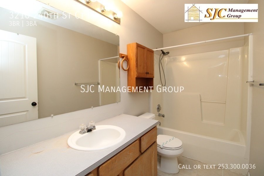 Two Story Home with Large Fenced Yard For Rent In Spanaway property image