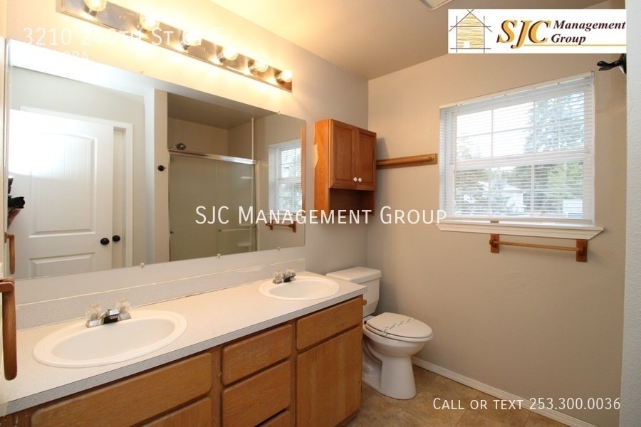 Two Story Home with Large Fenced Yard For Rent In Spanaway property image