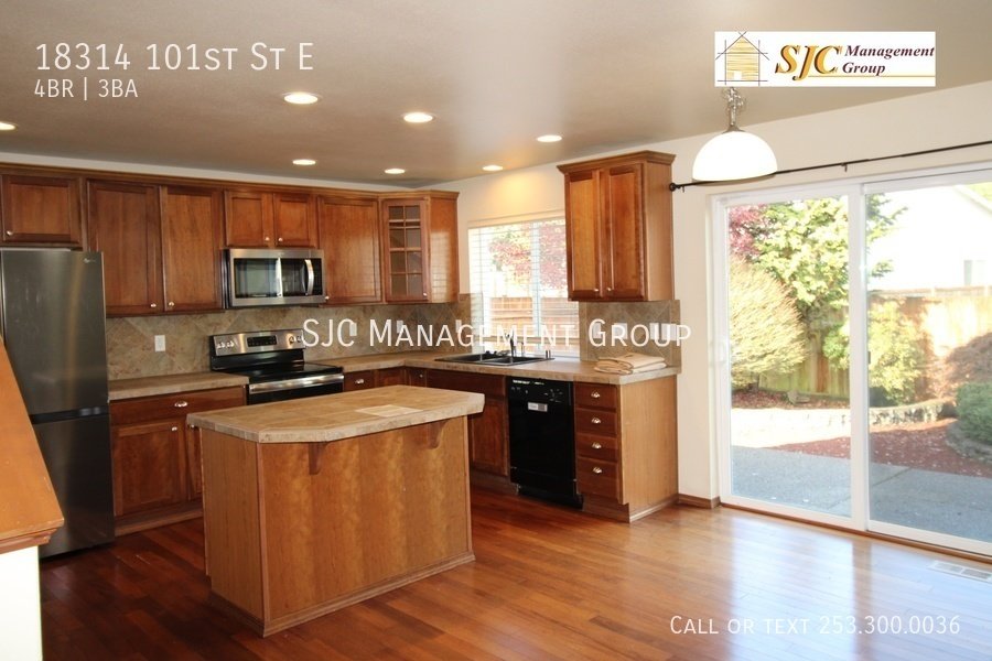 Four Bedroom+bonus room, 2.75 bath home for rent in Bonney Lake property image