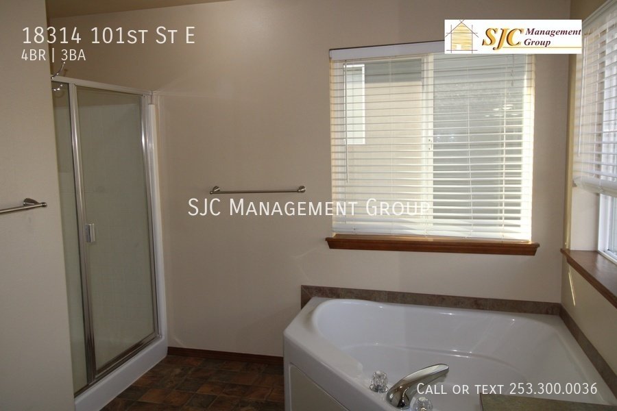 Four Bedroom+bonus room, 2.75 bath home for rent in Bonney Lake property image