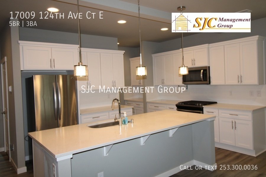 Five bedroom 3.5 bath home for rent in Puyallup property image