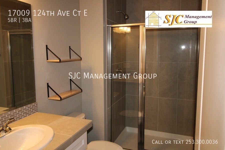 Five bedroom 3.5 bath home for rent in Puyallup property image