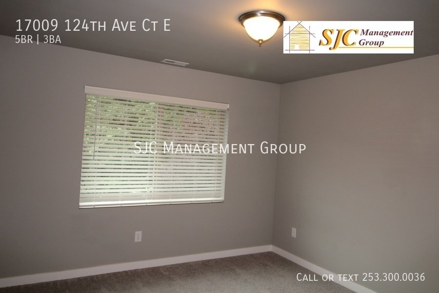 Five bedroom 3.5 bath home for rent in Puyallup property image