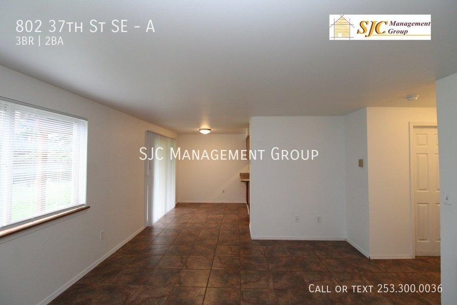 Three bed, one and a half bath town-home for rent in Auburn. property image