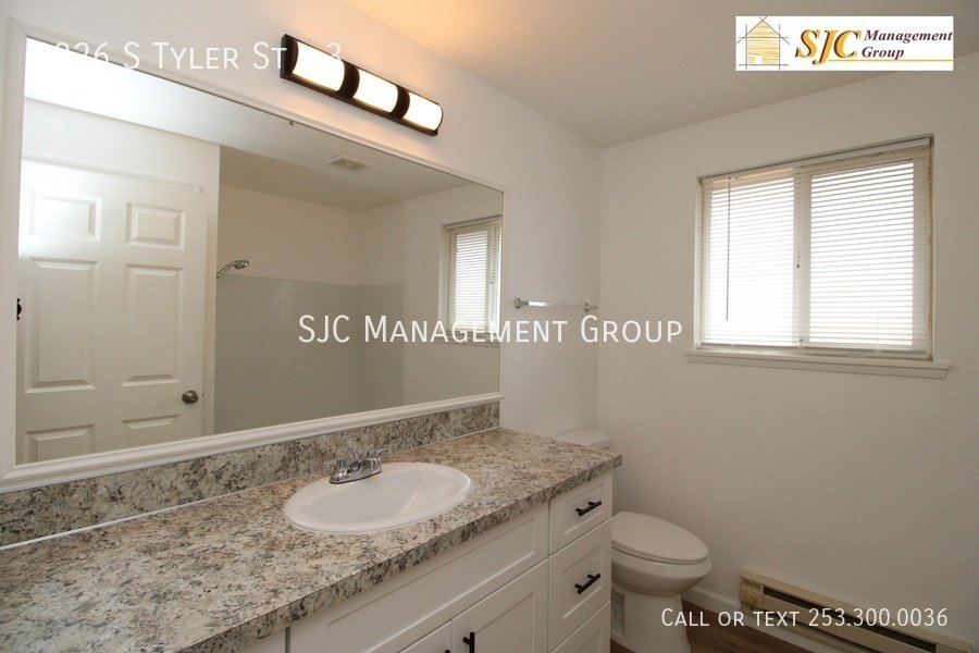 Recently updated two bedroom unit in Tacoma for rent property image