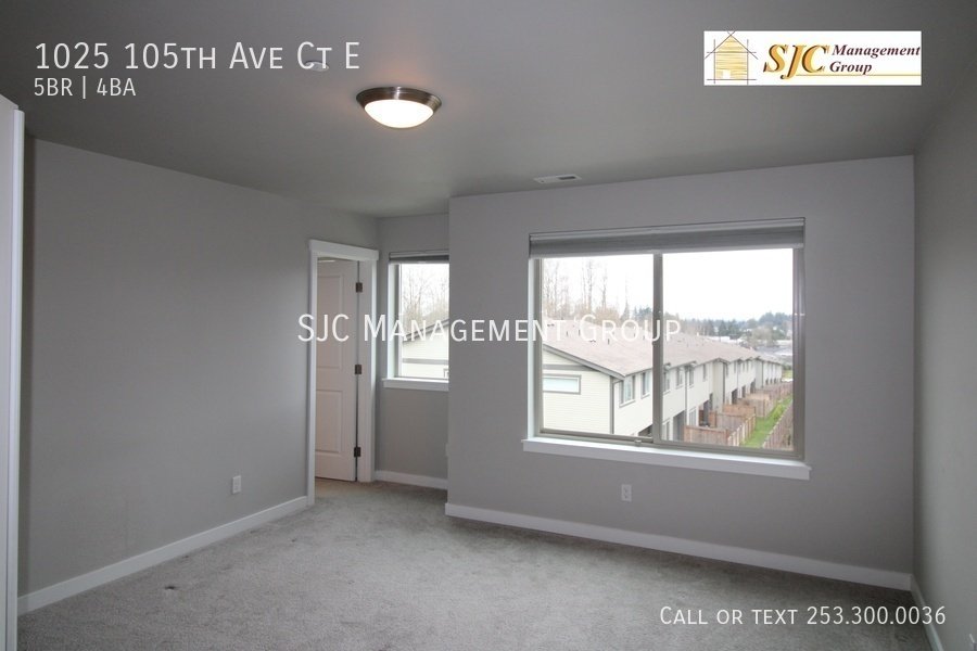 Five Bedroom 3.5 bath Townhome in Edgewood property image