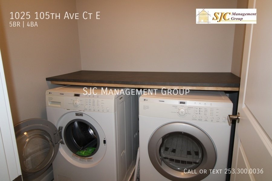 Five Bedroom 3.5 bath Townhome in Edgewood property image