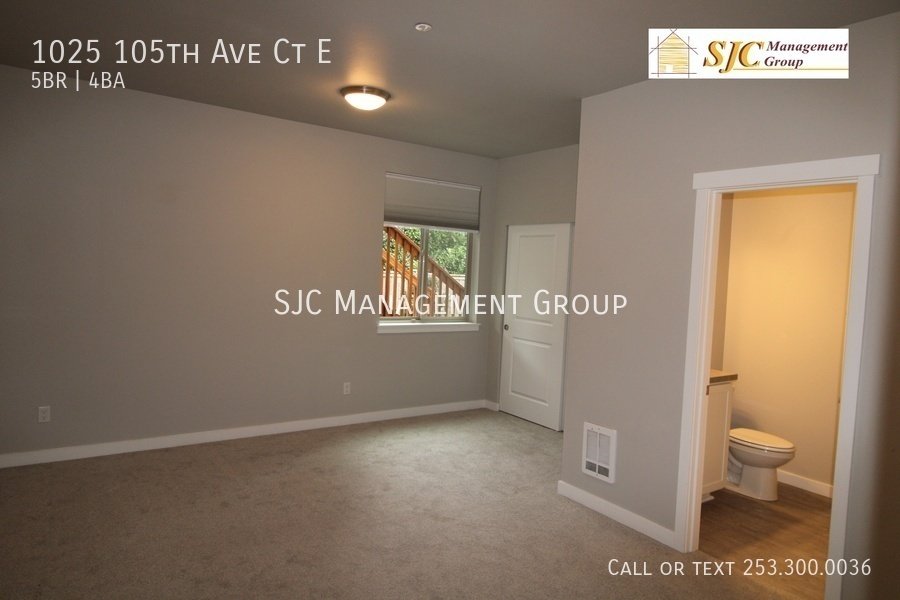 Five Bedroom 3.5 bath Townhome in Edgewood property image