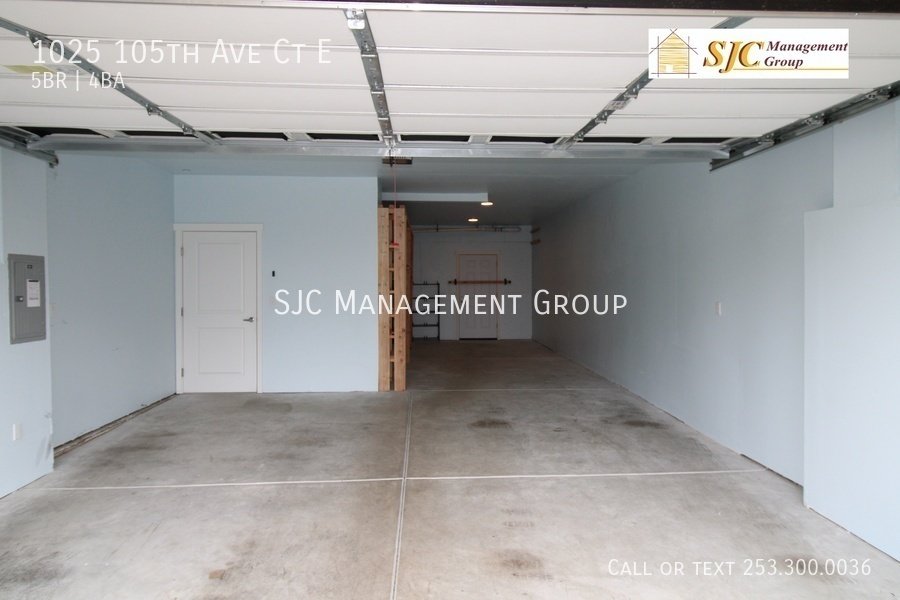 Five Bedroom 3.5 bath Townhome in Edgewood property image