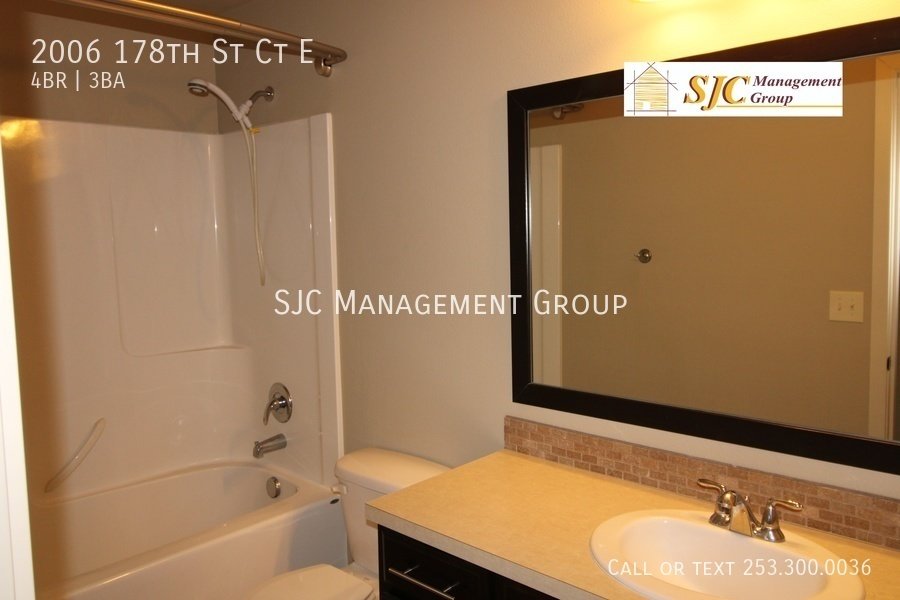 Four bedroom 2.5 bath home for rent in Spanaway property image