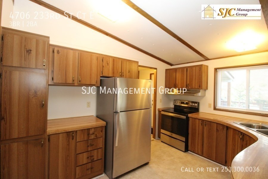 Three bedroom home for rent in Spanaway property image