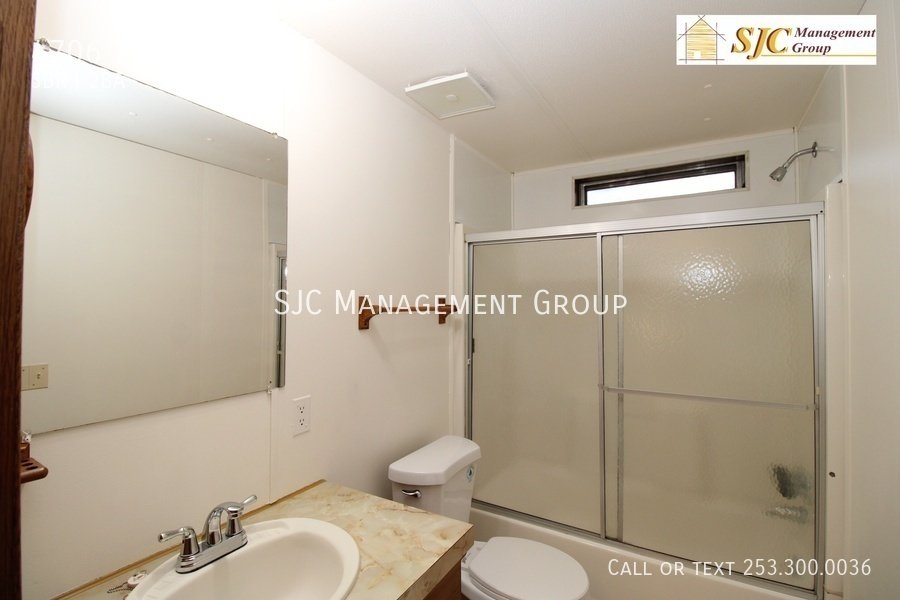 Three bedroom home for rent in Spanaway property image